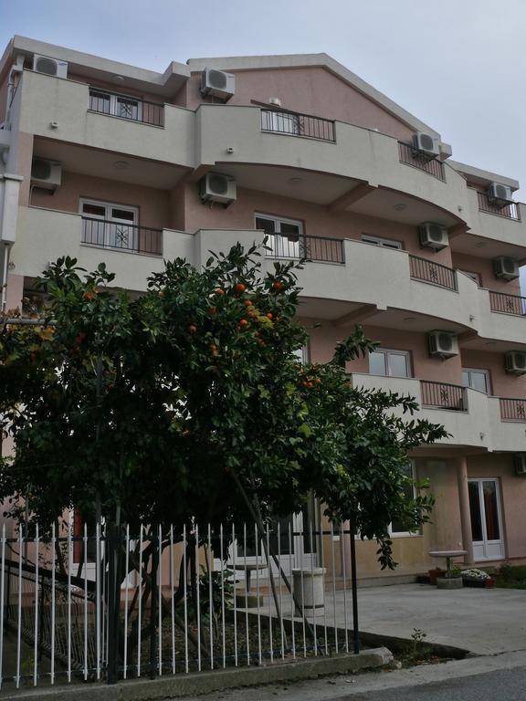 Zec Affittacamere Budua